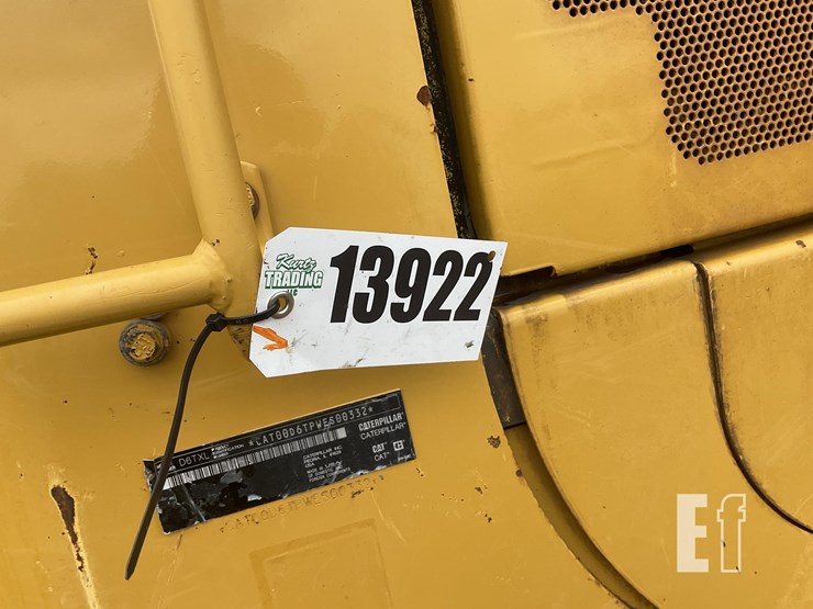 2015-caterpillar-d6t-xl-image-23