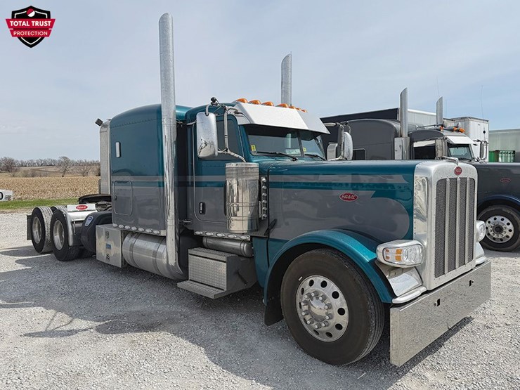 2023-peterbilt-389-image-1