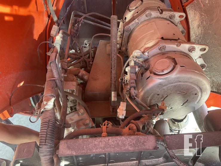 2019-kubota-m7060-image-15