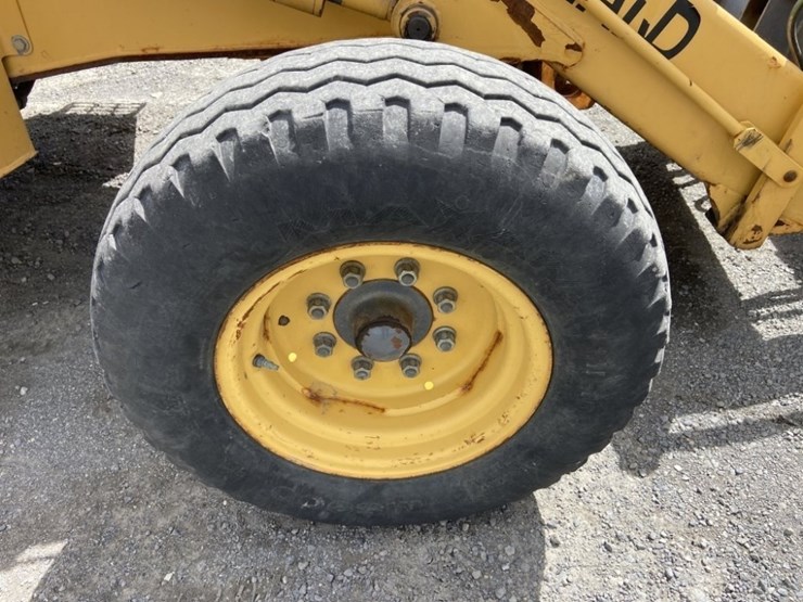 new-holland-575e-image-26