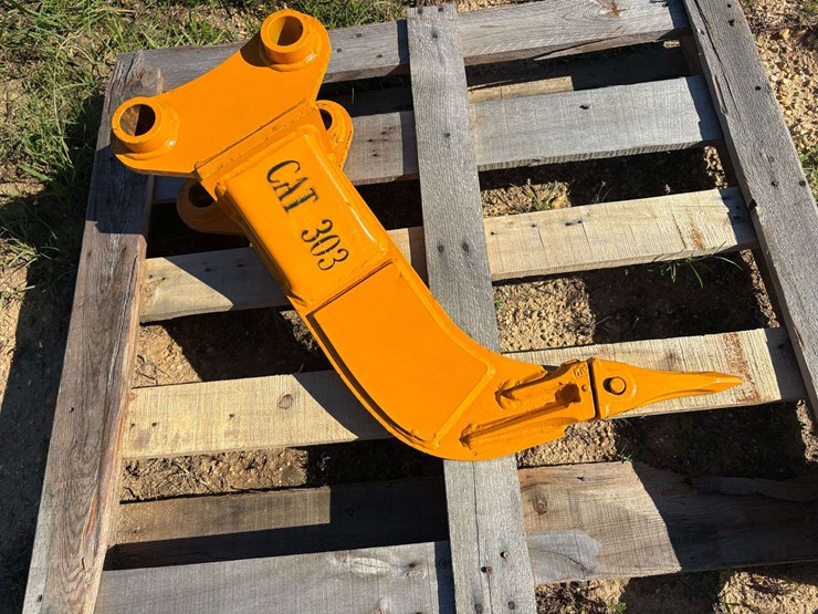 caterpillar-303-image-4