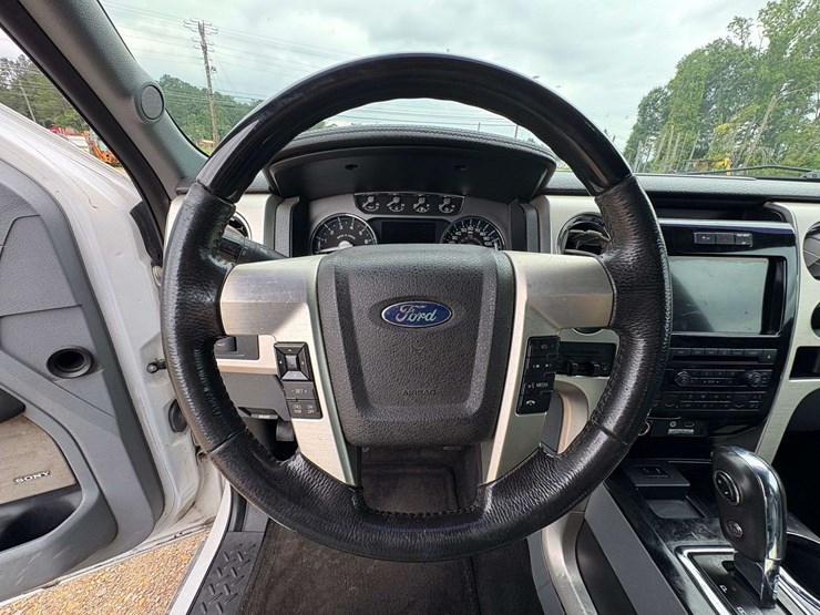 2012-ford-f150-platinum-image-13