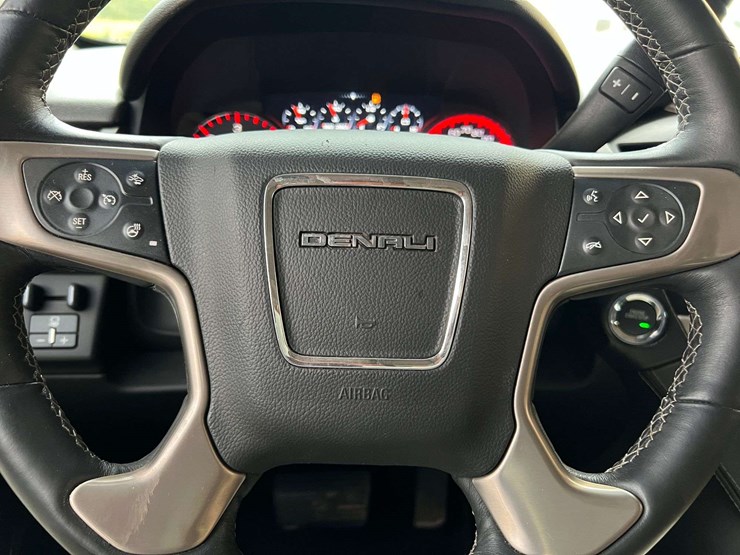 2016-gmc-yukon-denali-image-34