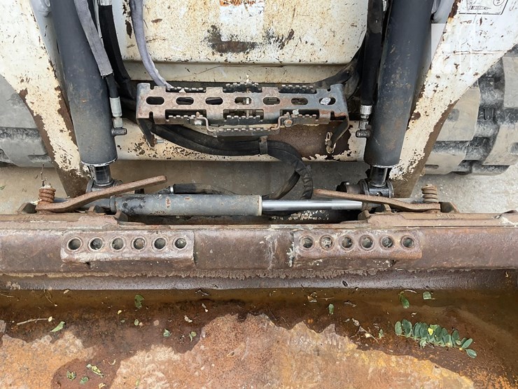 2015-bobcat-t590-image-12