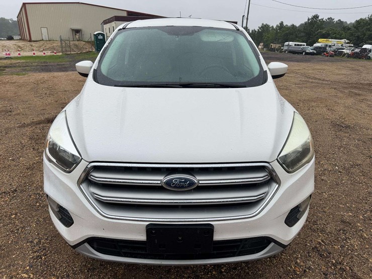 2017-ford-escape-se-image-5