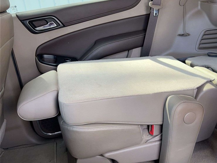 2019-chevrolet-tahoe-image-17