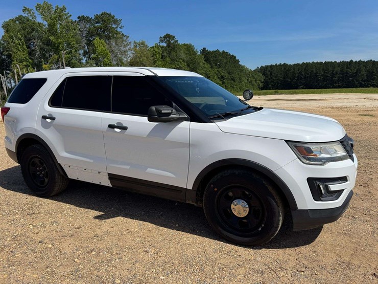 2017-ford-explorer-police-interceptor-image-2