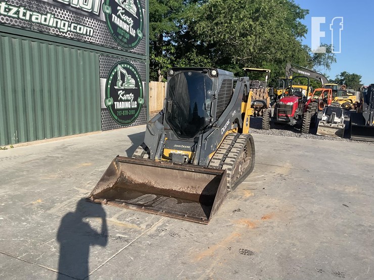 2017-deere-317g-image-8