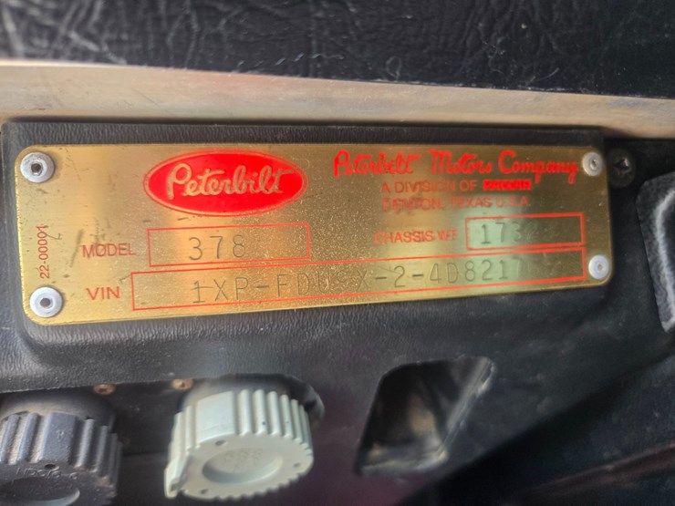 2004-peterbilt-378-image-70