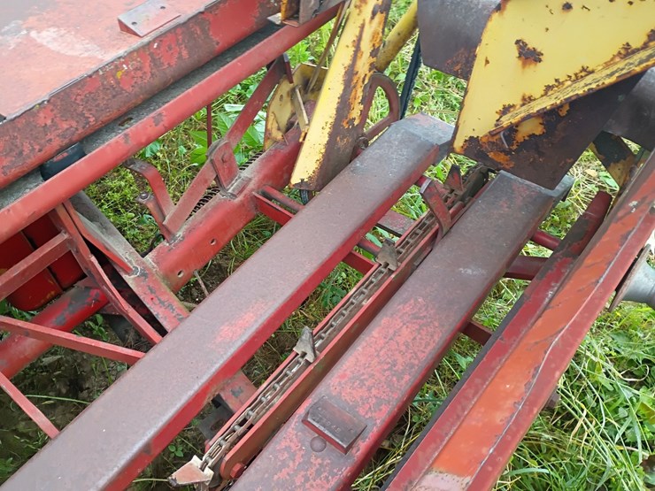 new-holland-1000-image-18