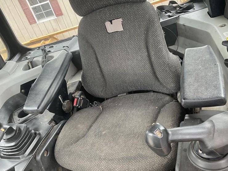 2015-caterpillar-d6t-xl-image-12