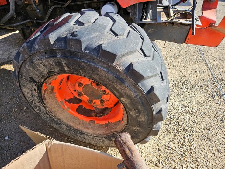 kubota-mx5100-image-12