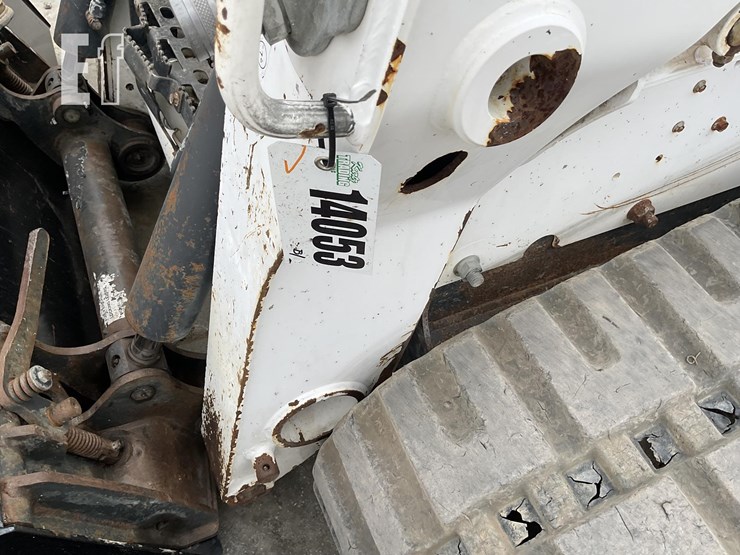 2021-bobcat-t740-image-22