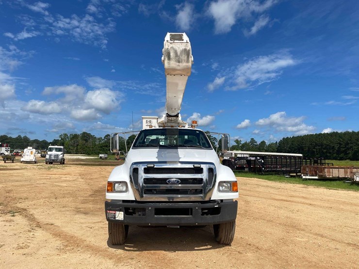 2011-ford-f750-image-5