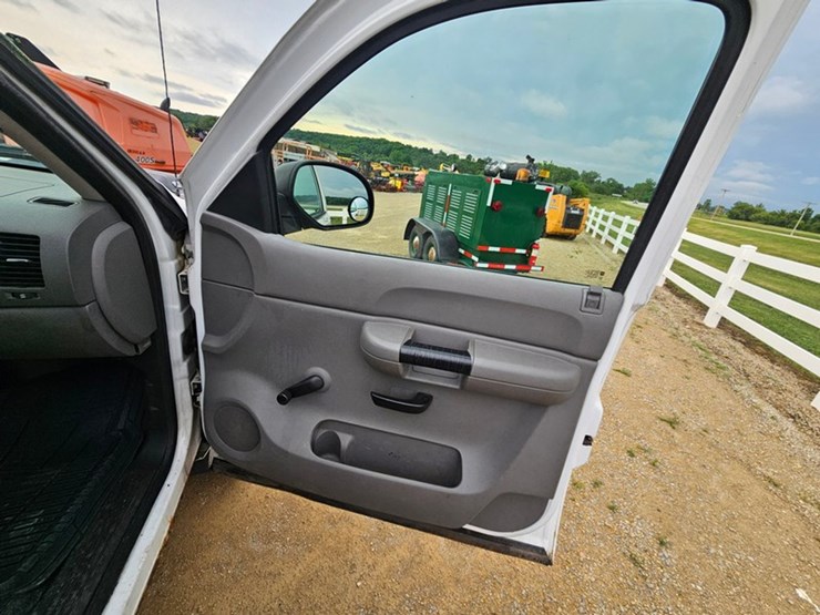 chevrolet-2500-image-20