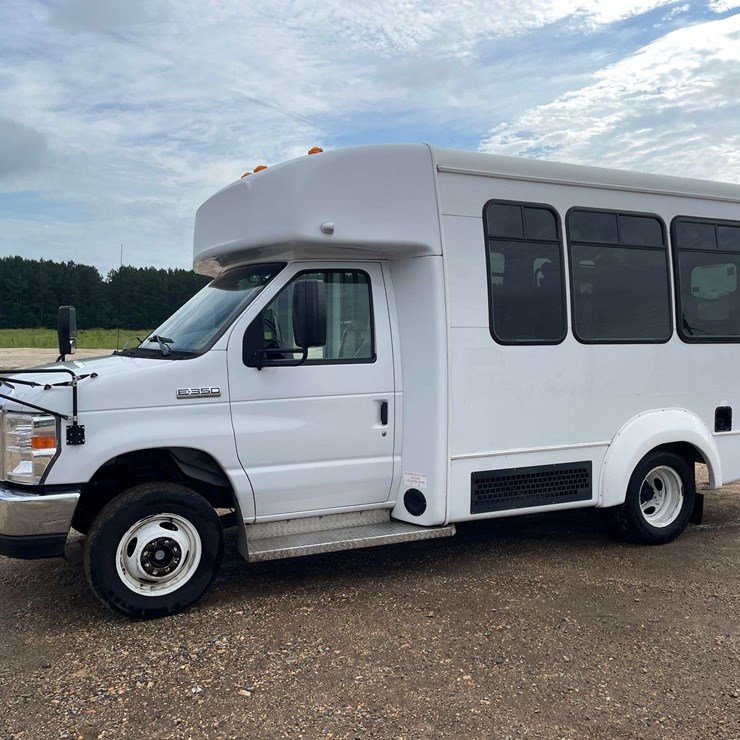 2019 FORD E350