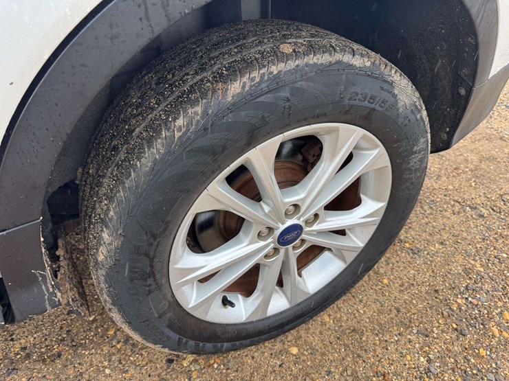 2017-ford-escape-se-image-24