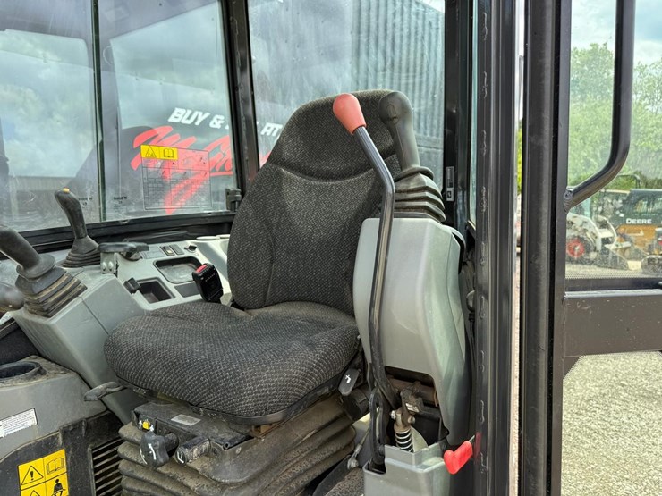 2020-bobcat-e26-image-19