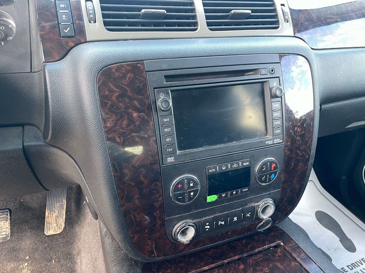 2011-gmc-yukon-denali-image-13