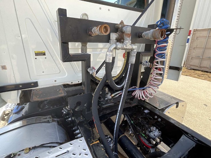 2015-mack-cxu-(pinnacle)-image-13