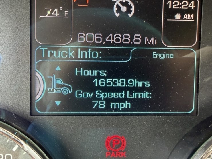 2016-kenworth-t680-image-41