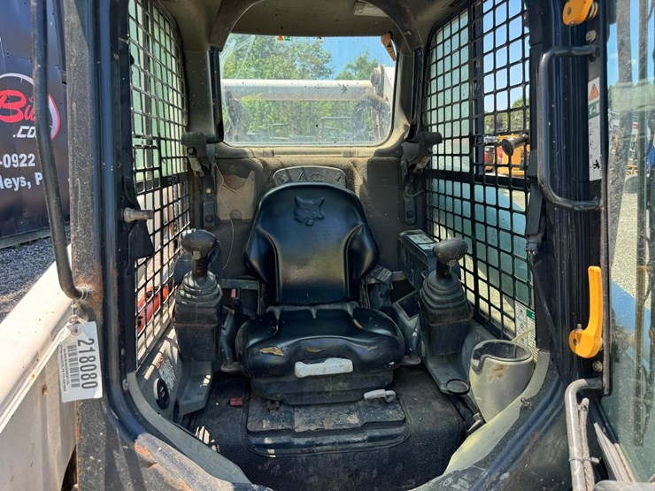 bobcat-t870-image-16