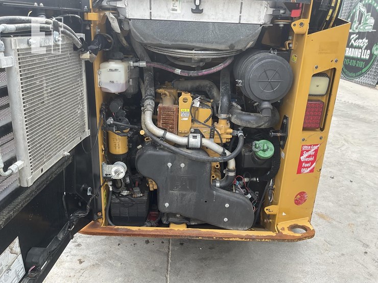 2021-caterpillar-242d3-image-16