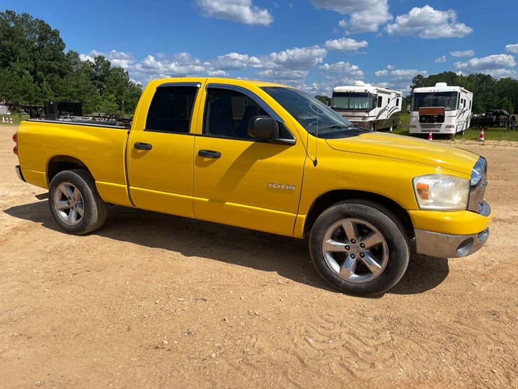 2008-dodge-1500-image-4