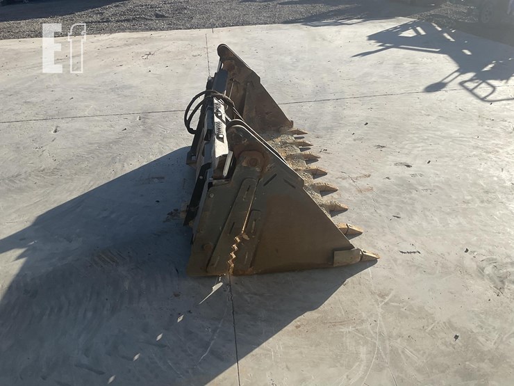2022-bobcat-4in1-image-3