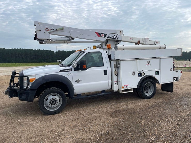 2014-ford-f550-image-1