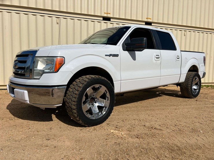 2010-ford-f150-xlt-image-1