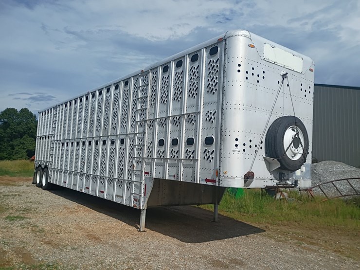 1985-wilson-livestock-trailer-image-1