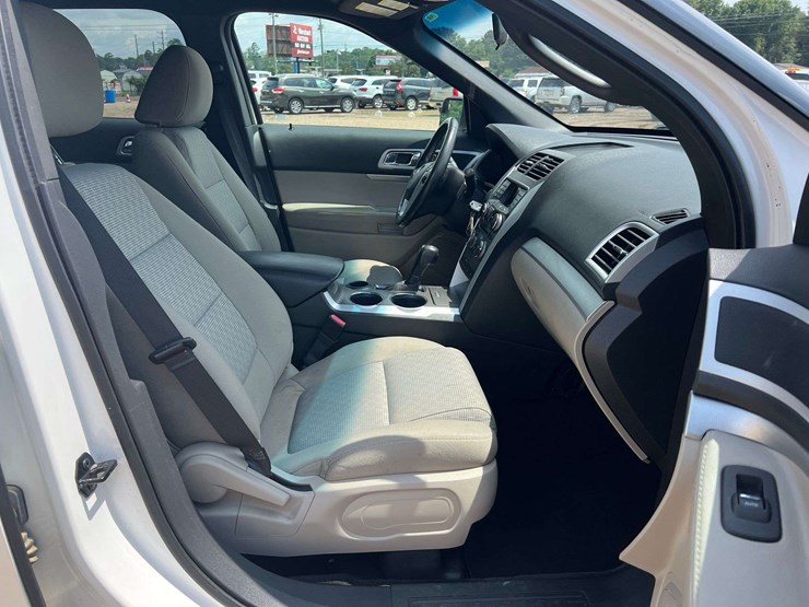 2012-ford-explorer-image-20