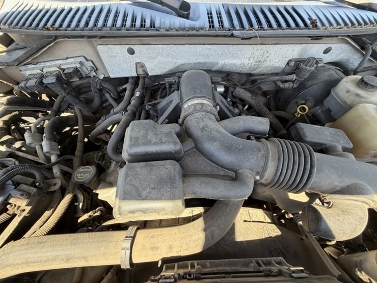 2008-ford-expedition-xlt-image-16