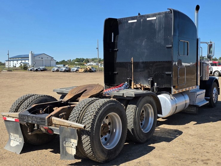 2013-peterbilt-388-image-5