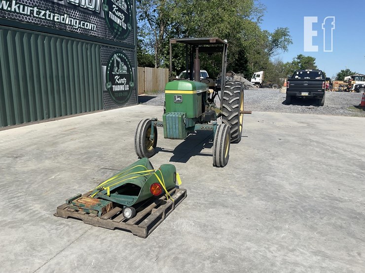 1977-john-deere-2440-image-8