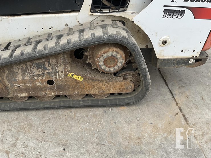 2015-bobcat-t590-image-9