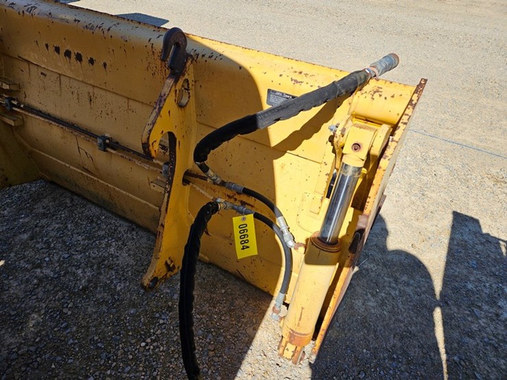 john-deere-84-image-12