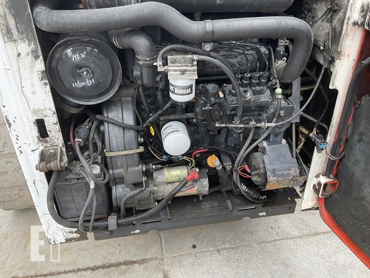 2008-bobcat-t320-image-18