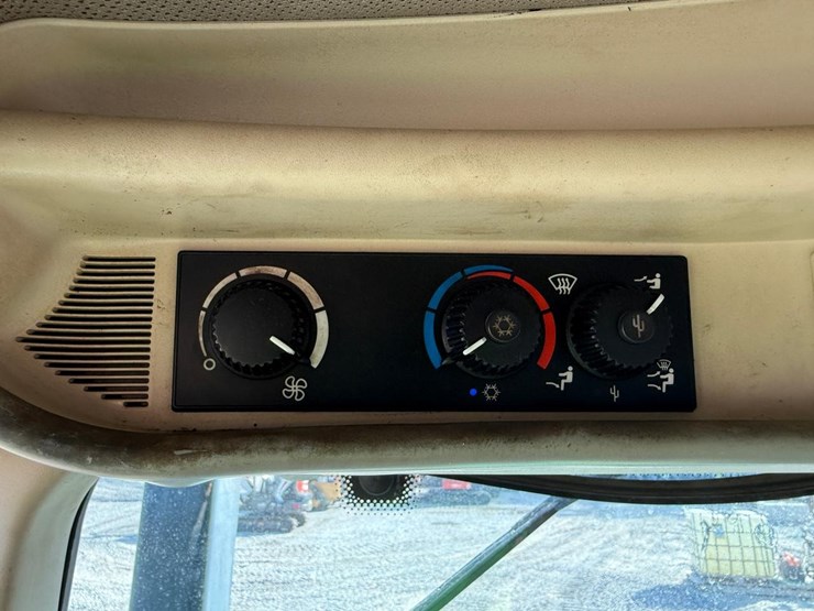 john-deere-6330-premium-image-26