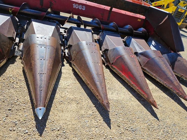case-ih-1063-image-10