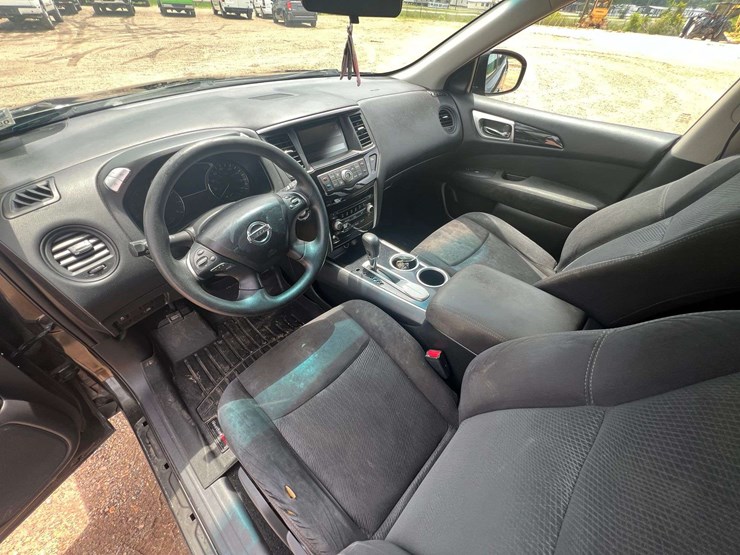 2015-nissan-pathfinder-image-11