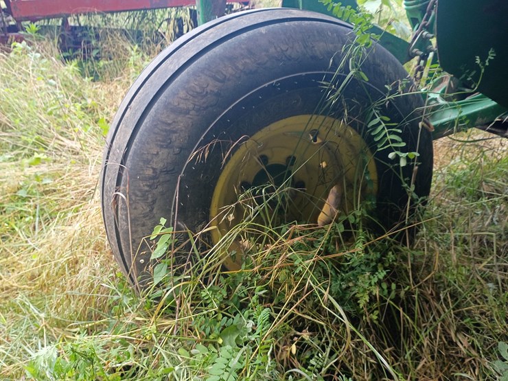 john-deere-946-image-24
