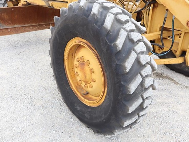 1985-caterpillar-120g-image-9