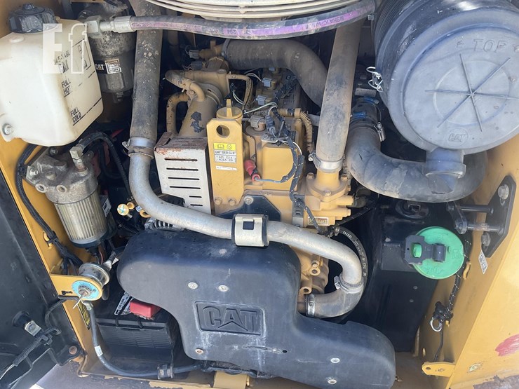 2017-caterpillar-259d-image-16