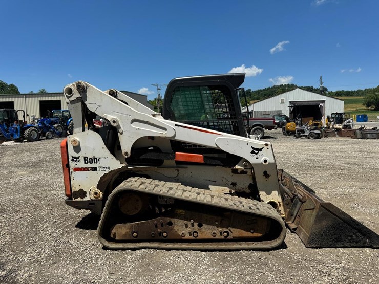 bobcat-t870-image-7