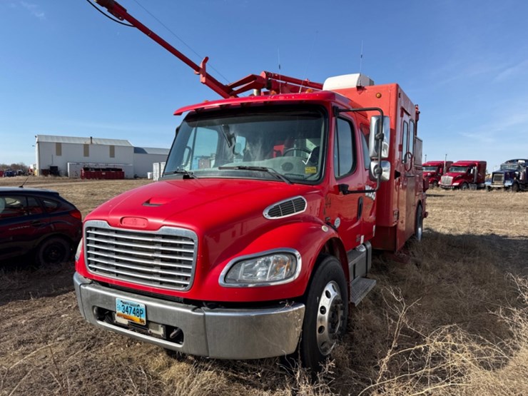 2009-freightliner-m2-slick-line-image-1