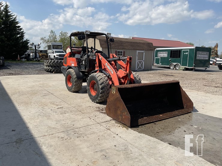 2020-kubota-r630-image-6