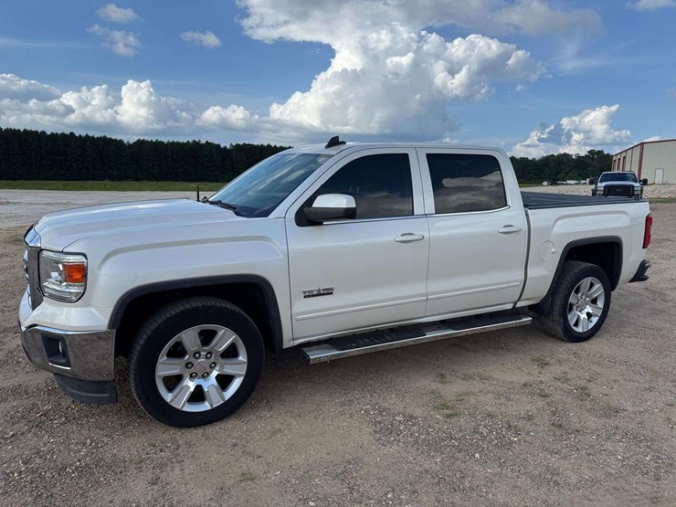 2015-gmc-sierra-1500-sle-image-1