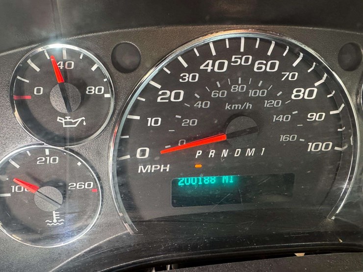 2014-chevrolet-express-2500-image-28